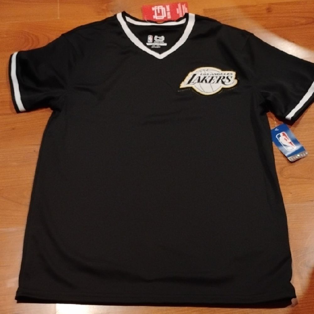 NBA Black and White V-Neck T-Shirt